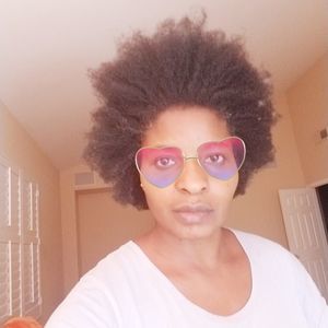 Meet your Posher, Esther